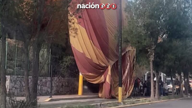 ¡Otra vez! Se desploma globo aerostático que sobrevolaba Teotihuacán