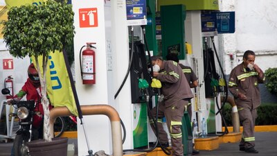 El costo de la gasolina Premium alcanzó un mínimo de 17.91 pesos por litro