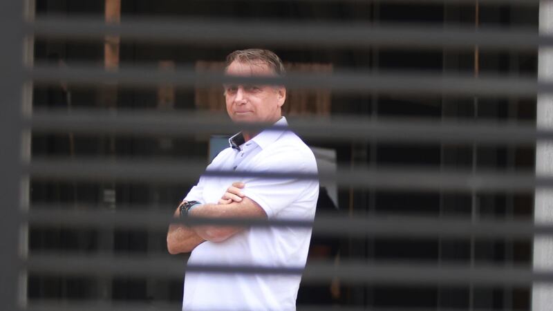 Detienen al expresidente Jair Bolsonaro tras planear fugarse antes de ser encarcelado