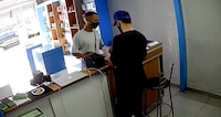 VIDEO: Hombre intenta robar en una tienda pero empleado lo sorprende y lo balea