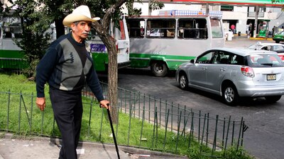 Podrá darle seguro a sus nietos si tiene la patria potestad
