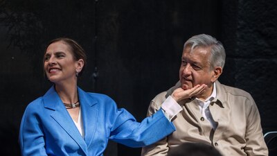 La escritora felicitó a su esposo a través de redes sociales en donde dejó un mensaje al mandatario