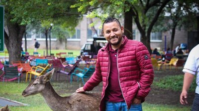 El diputado local prefiere que la 'coperacha' se haga para niños huerfanos