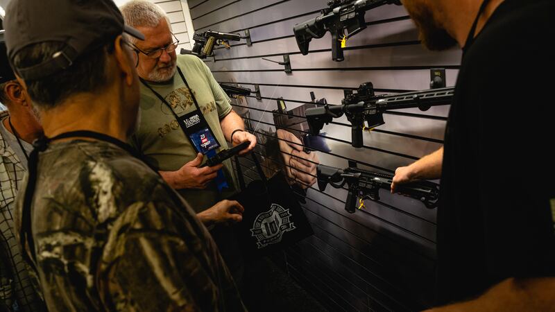 Llegan a México 200 mil armas de EU al año, según informe