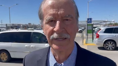 El exmandatario fue cuestionado en el Aeropuerto de León