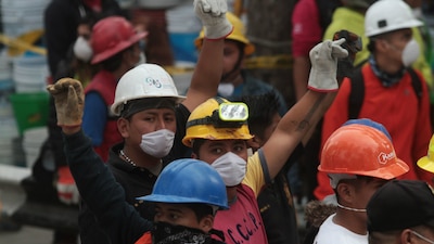 Tras el sismo, decenas de millennials se ofrecieron para ayudar en las labores de rescate