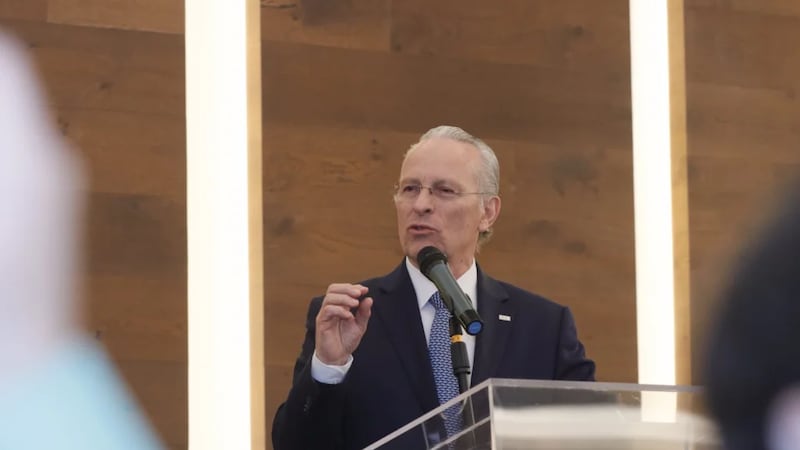 José Medina Mora asume como nuevo presidente del CCE