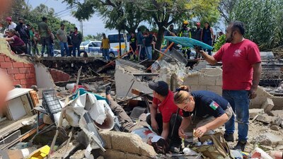A su paso, el tortón se llevó 15 autos y un poste de energía eléctrica
