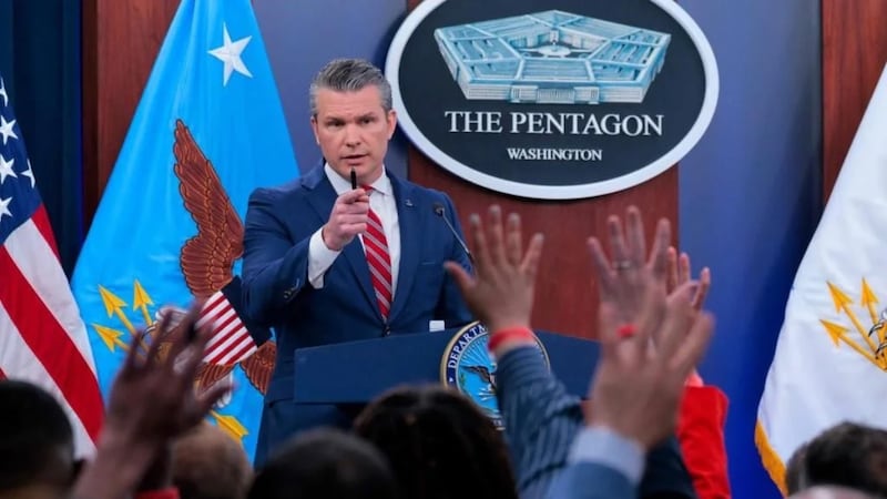 “Alto fuego con Irán no ha terminado”, asegura el secretario de Defensa de EU, Pete Hegseth