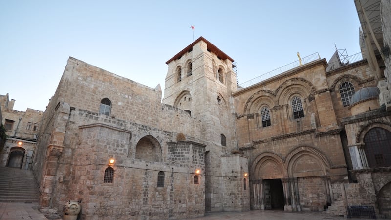Por primera vez en la historia, cierran el Santo Sepulcro de Jerusalén por bombardeos en Israel