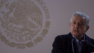 Una de las promesas de la campaña de AMLO fue los ajustes salariales en las instituciones públicas