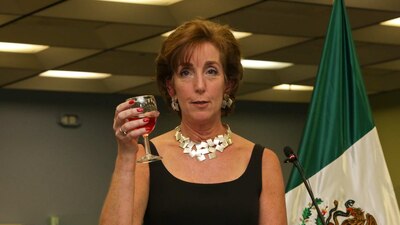 La embajadora de EU en México se irá en mayo