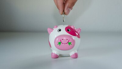Ahorrar suena como algo lejano en la vida de los millennials, pero es más importante de lo que parece