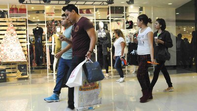 La encuesta de El Financiero revela qué tan importante es el dinero y si preferimos amor, dinero o amigos.