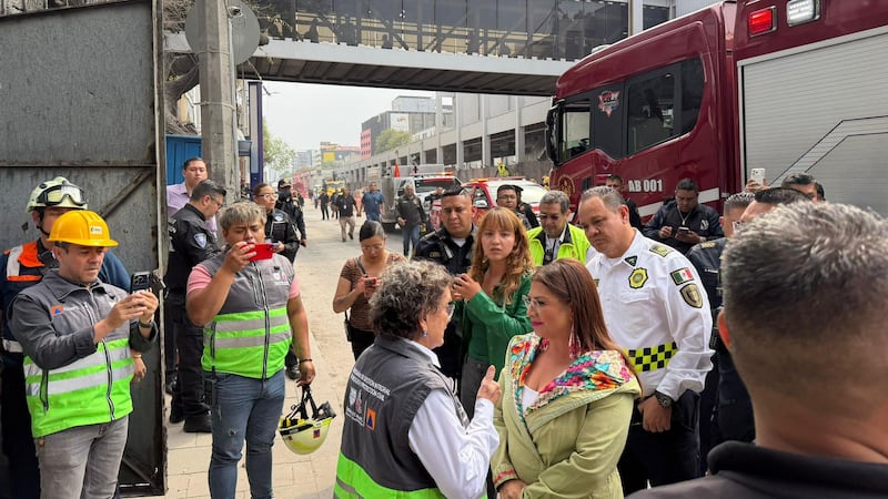 Colapso de edificio en San Antonio Abad no tuvo que ver con obra de la Ciclovía Elevada: Brugada