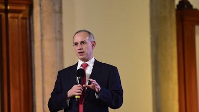 El subsecretario de Salud aseguró que no se puedo usar una vacuna sin pruebas