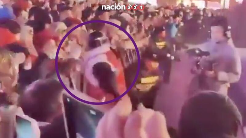 Robot se descontrola y ataca a los asistentes de un festival en China