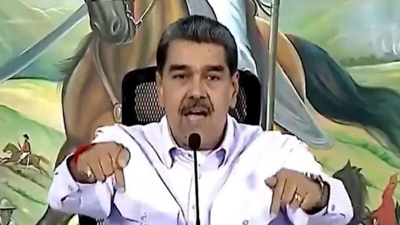 “Que vengan a cantar, bailar, a rumbear y hacer patria, nosotros sí los queremos”: Maduro