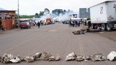 Tomaron armas para protestar contra el narco en las regiones de Michoacán