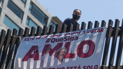 Fue dirigida para personas físicas y morales, pues podrían influir en la decisión de la población