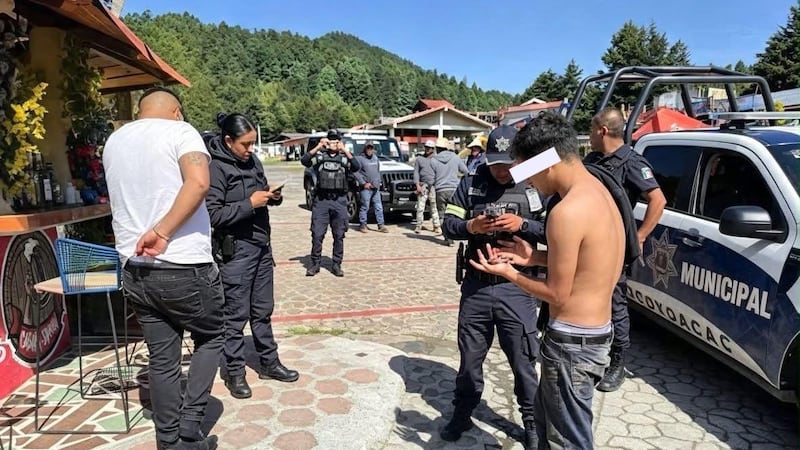 Encuentran un cadáver y 2 jóvenes con herida de bala en La Marquesa