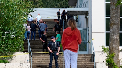 Apuñalamiento masivo en escuela secundaria de Washington deja 6 heridos, incluida la sospechosa