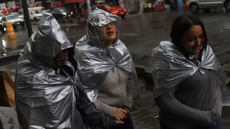 Tras noche de lluvias continuas, prevén más precipitaciones e inundaciones este jueves en CDMX