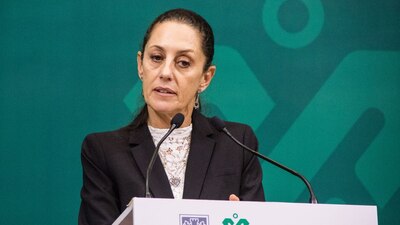 La jefa de Gobierno de la CDMX explicó la razón por la cual sí hay más muertes por COVID-19 que las reportadas