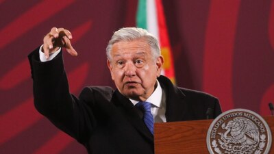 El presidente aseguró que, en breve, un avión de la Fuerza Aérea trasladará a los connacionales