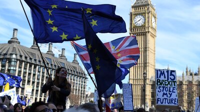 Pese al atentado del pasado miércoles, cientos de londinenses salieron a las calles