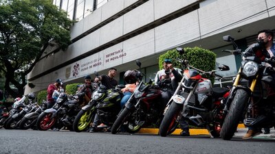 El nuevo reglamento ha sido criticado por imponer medidas drásticas contra motociclistas