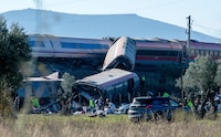Choque de trenes en España deja al menos 64 muertos; investigan autorización para circular a 200 km/h