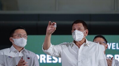 El mandatario filipino dijo que de ser necesario, meterá a la cárcel a quienes no quieran vacunarse