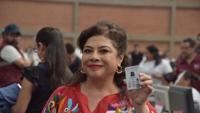 La jefa de Gobierno obtuvo su licencia para conducir