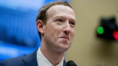 Mark Zuckerberg, creador de Facebook, admitió que es responsable de la filtración de datos a Cambridge Analytica