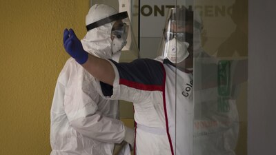 Personal médico de Michoacán será reconocido con un aumento de salario.