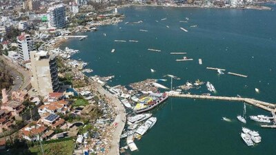 El puerto está devastado tras el paso de 'Otis'