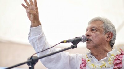 El candidato de Juntos Haremos Historia prometió la creación de 80 mil empleos para los campesinos