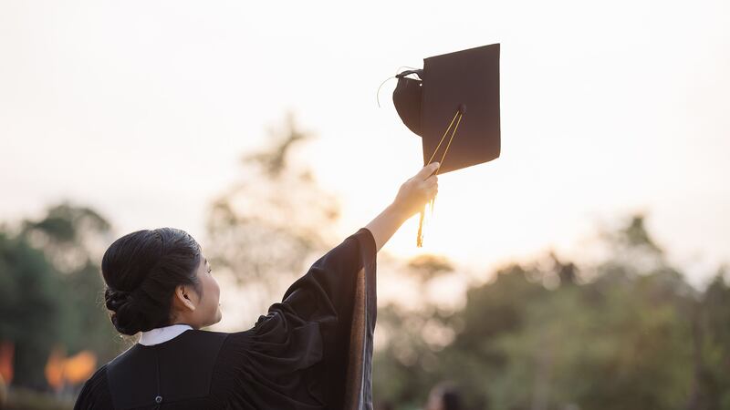 Diputado del PRI propone eliminar pago para obtener título universitario: esto dice la propuesta