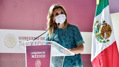 La mandataria dio a conocer la noticia en su cuenta de Twitter, en donde informó que se encuentra aislada