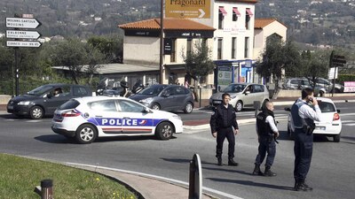 La balacera en un colegio dejó tres heridos