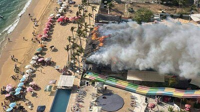 El humo del incendio se pudo observar desde distintos hoteles, reportan usuarios en redes sociales