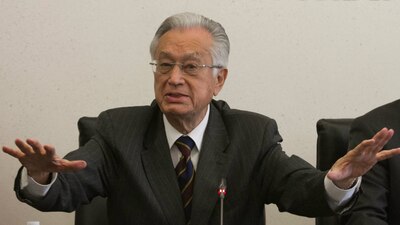 Manuel Bartlett dirige esa empresa productiva del Estado