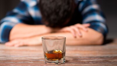 Para el ser humano, ya que puede causar daños  irremediables