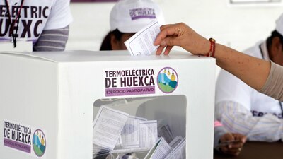 El mandatario afirmó que ya se resolvieron todos los asuntos jurídicos que impedían que se retomaran los trabajos