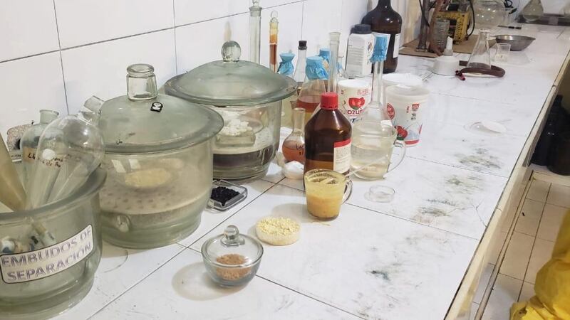 Cárteles pagan 30 dólares a mexicanos por probar fentanilo: NYT