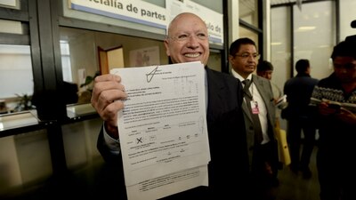 El exfuncionario mexiquense tendrá que esperar la decisión del Consejo General del IEEM, el próximo 15 de enero