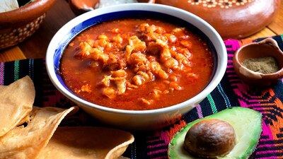 Las autoridades confirmaron que atienden a 107 personas por la intoxicación