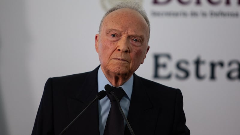 Gertz Manero acusa a EU de proteger a César Chávez Jr. pese a orden de aprehensión en México