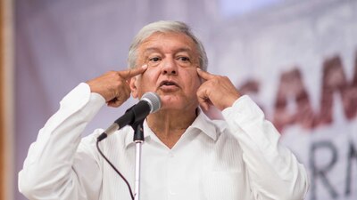 El líder de Morena admira a Cárdenas, pero parece que tienen diferencias, según The Economist